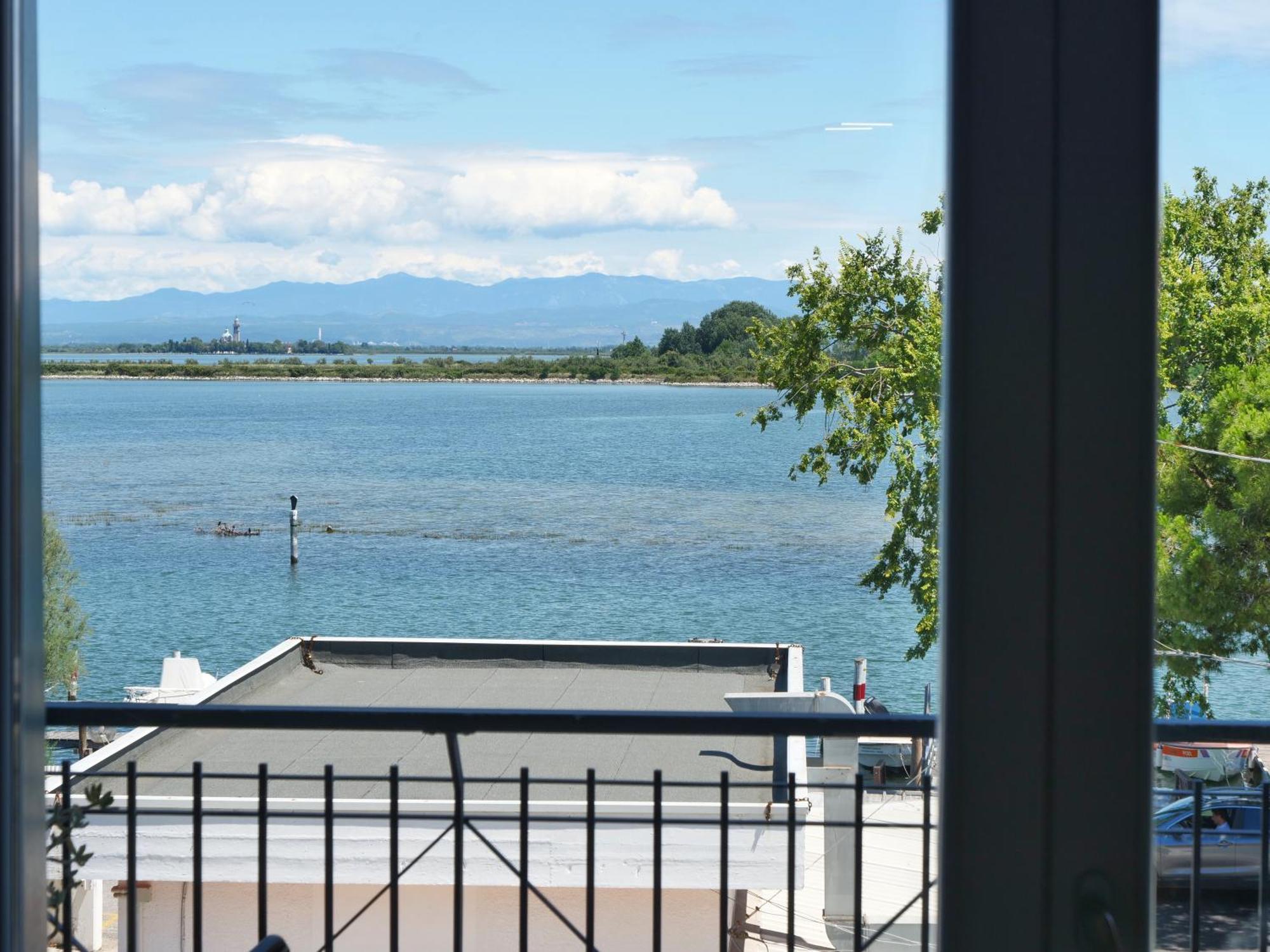 Apartment Sunsetbarbana - Tricamere Con Posto Auto Grado